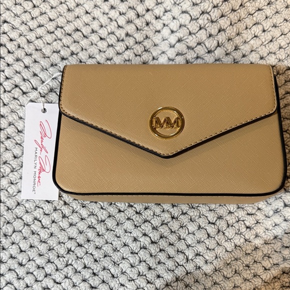 Marilyn Monroe Tan Clutch with Gold Accent - Picture 2 of 7